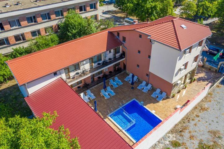 Family Hotel Preslav Екстер'єр фото